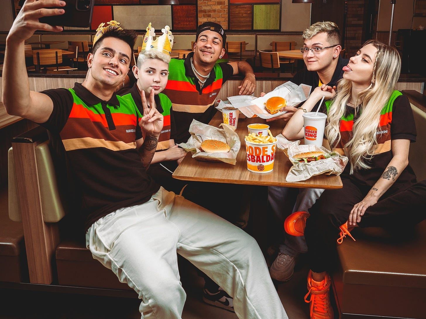 LOUD anuncia parceria com Burger King e videoclipe de Guxta