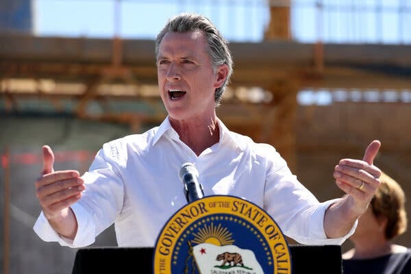 Gov. Gavin Newsom signed a bill to set up a 10-member council to oversee the fast-food industry’s labor practices.