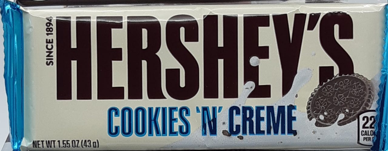 Hershey&#39;s Cookies and Cream Standard Bar 43g