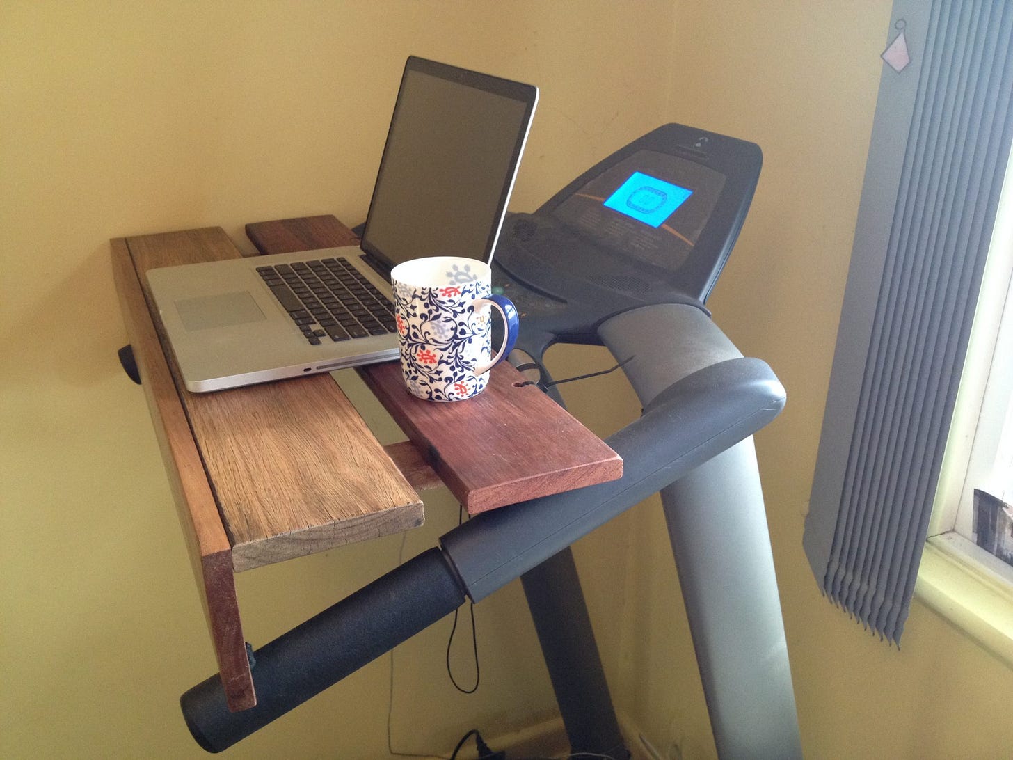 Treaddesk Side