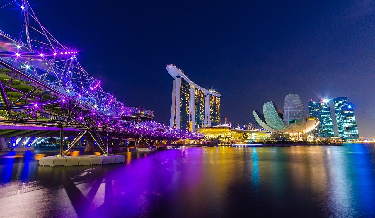 10 Essential Tips For Business Travelers Visiting Singapore
