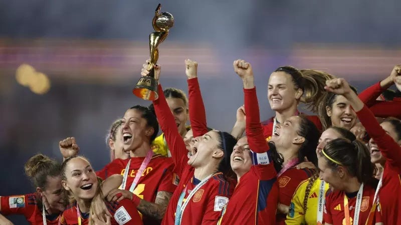 España hace historia al ganar su primer Mundial de fútbol femenino frente a  Inglaterra | Público