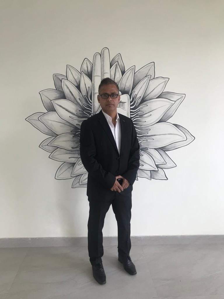 Top 7 Selling Secrets of Sales Professionals in the Service Industry