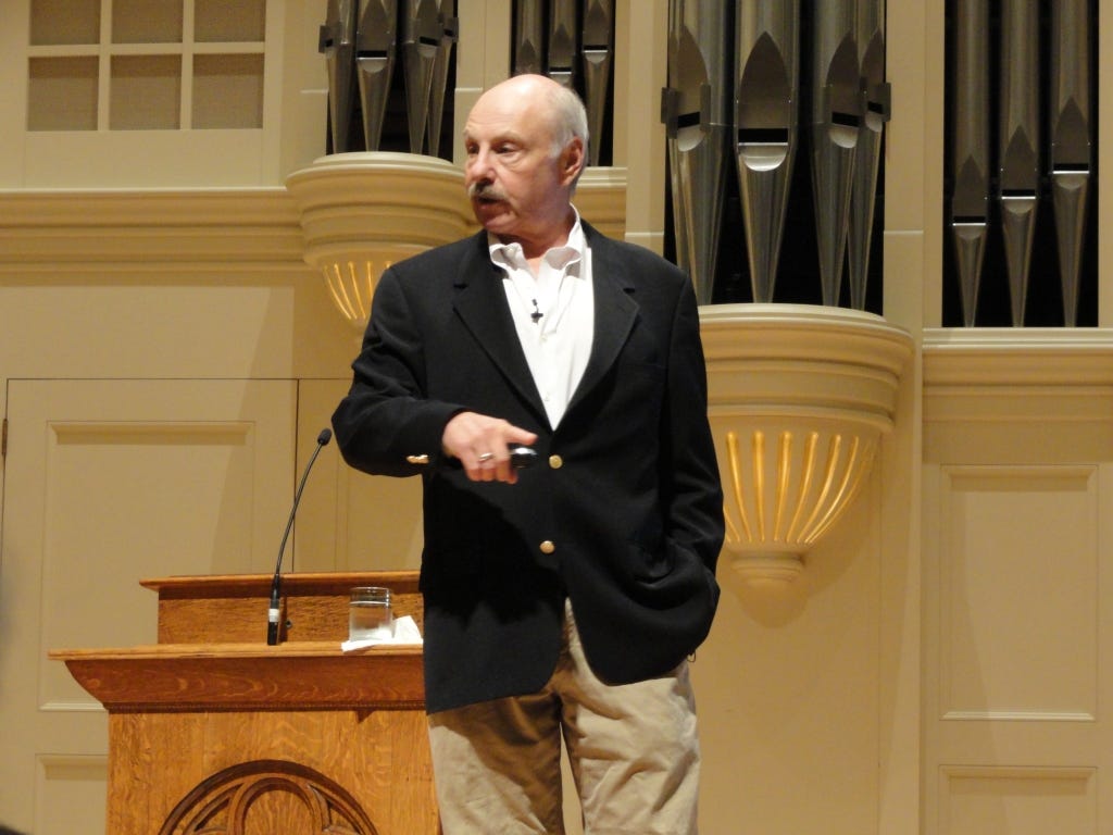 James Howard Kunstler : « Plus les médias sont tapageurs, plus notre vie intellectuelle se ...