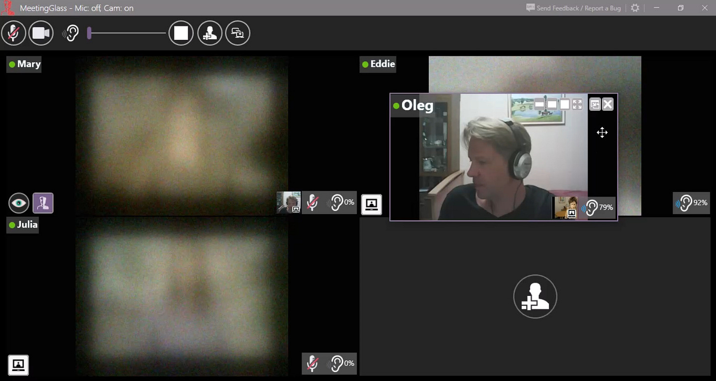 Engaging in a discussion in the MeetingGlass app Engaging in a discussion in the MeetingGlass app