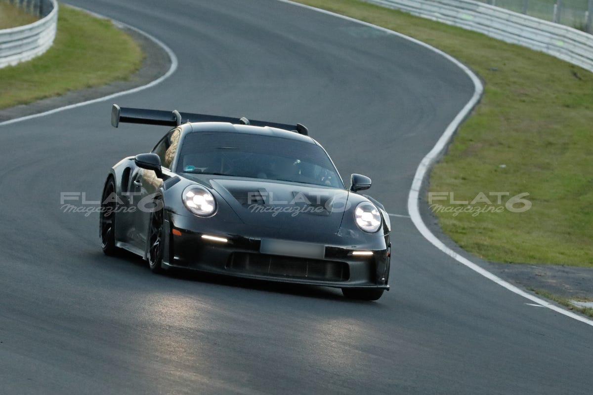 Porsche 992 2 gt3 rs flat 6 mag