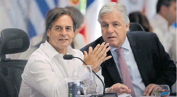 La oposición presiona a Lacalle Pou tras la renuncia de su canciller -  Clarín (2023-11-03)