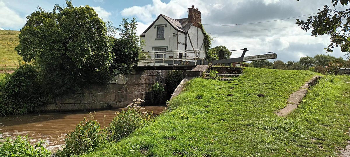Historic Lock Keeper's Cottage to be Demolished? - Canal Boat