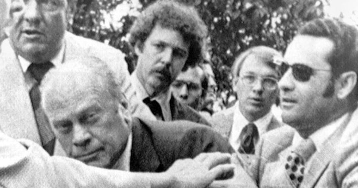Gerald Ford recalls "Squeaky" Fromme's assassination attempt - CBS News