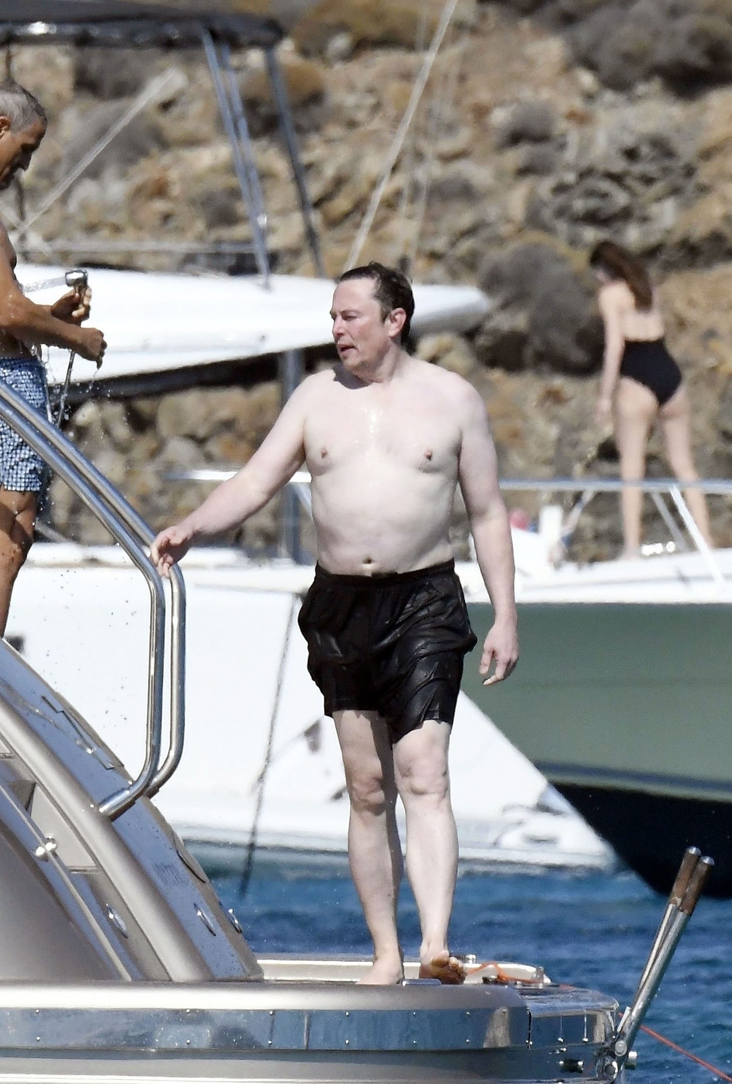 Elon Musk responds to pics of him shirtless in Mykonos: 'Free the nip!'