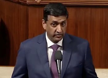 Upside Down World: This Democrat is Actually Helping President Trump More Than Republicans