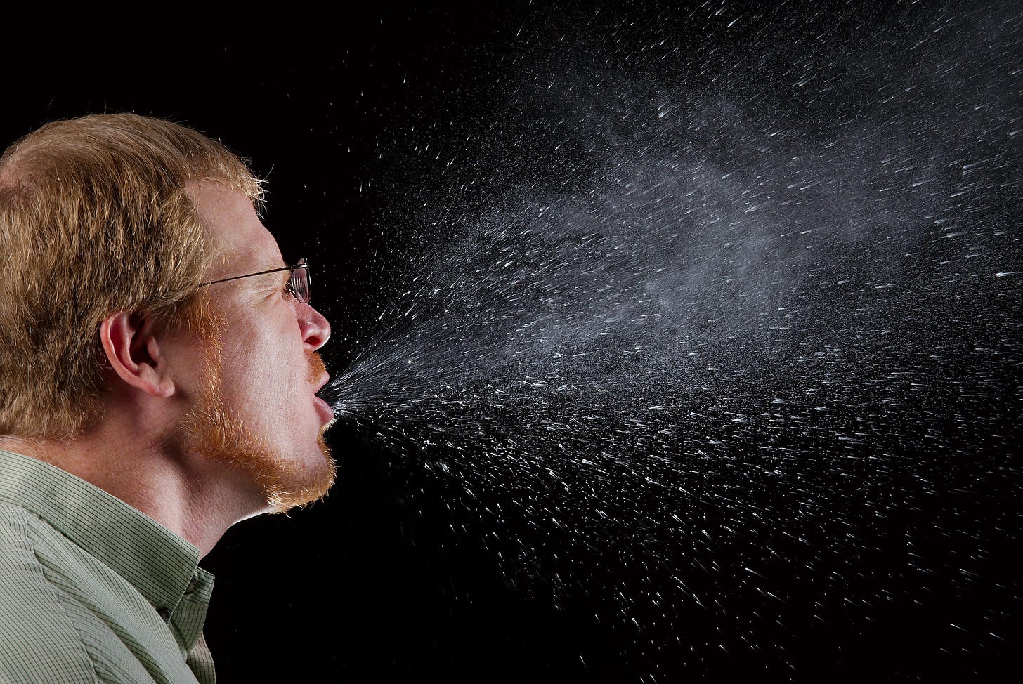 File:Sneeze.JPG - Wikipedia