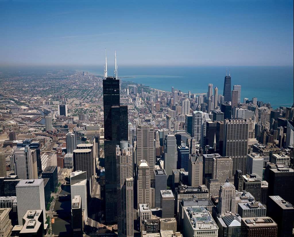 Sears Tower is very prominent in this aerial of Chicago, Illinois taken in  late 1980s - PICRYL - Public Domain Media Search Engine Public Domain Search