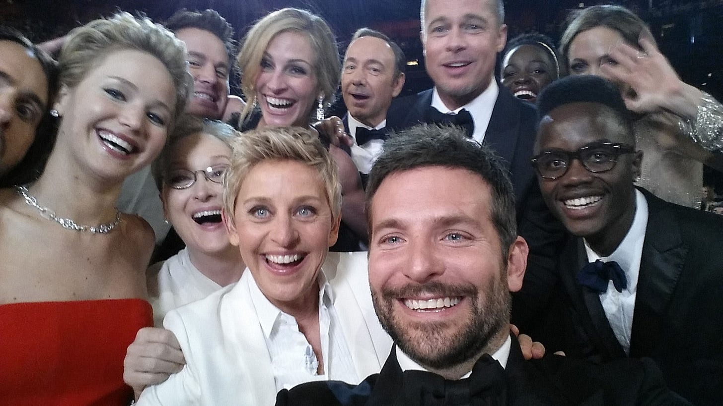 We Have a New Oscars Selfie, People—And It's So Good | Glamour