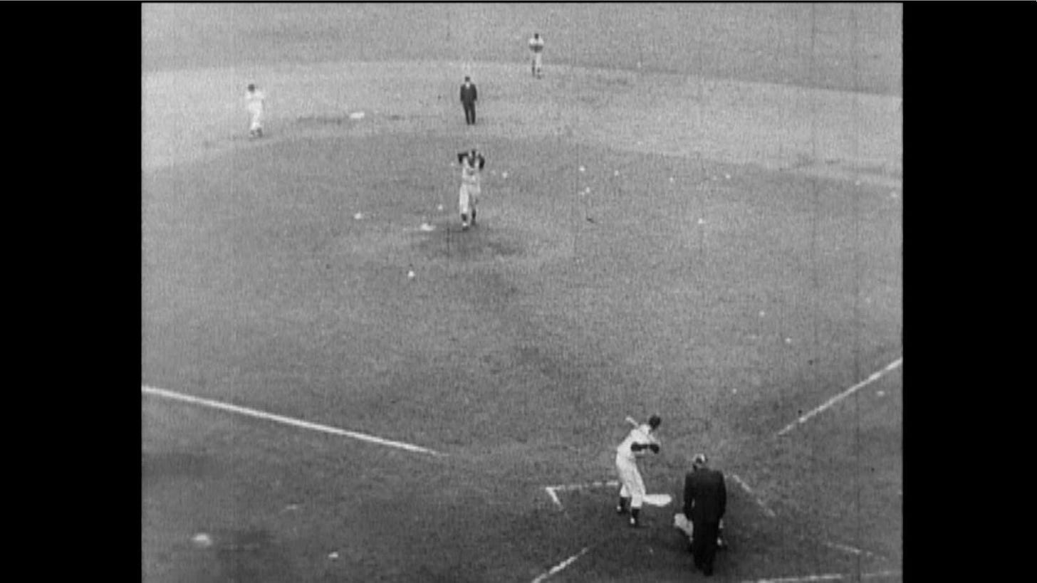 Ralph Branca pitches to Bobby Thomson.