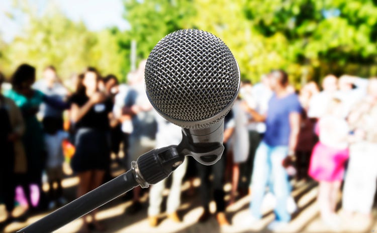 Microphone and outdoor audience