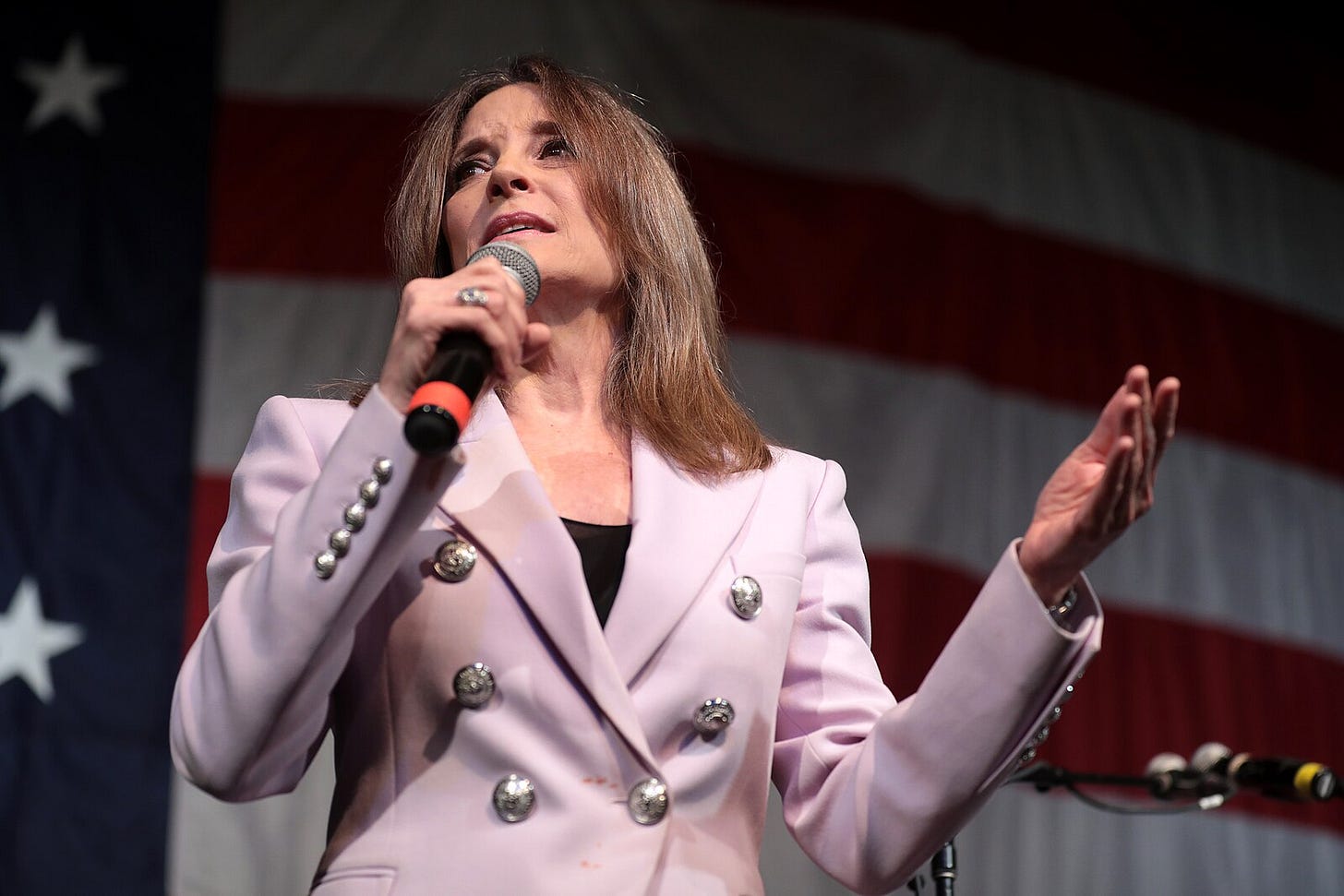 Marianne Williamson speaking with attendees at the 2019 Iowa Democratic Wing Ding at Surf Ballroom in Clear Lake, Iowa. Photo by Gage Skidmore.