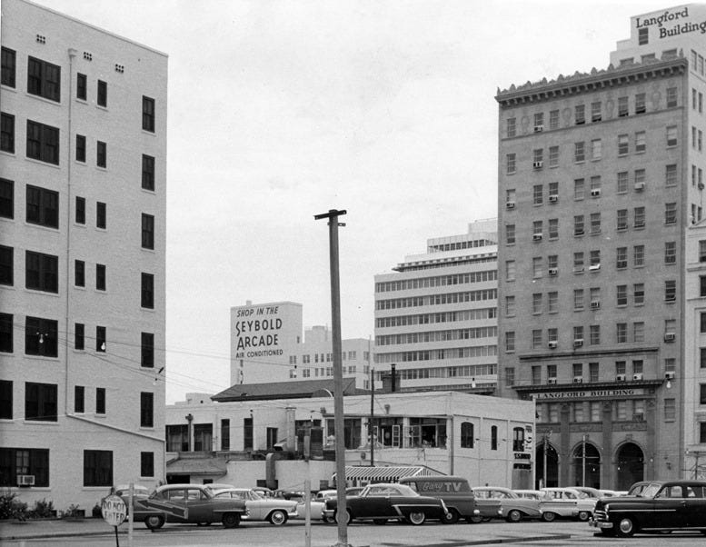 The Langford Building at 121 SE First Street on August 2, 1957. 