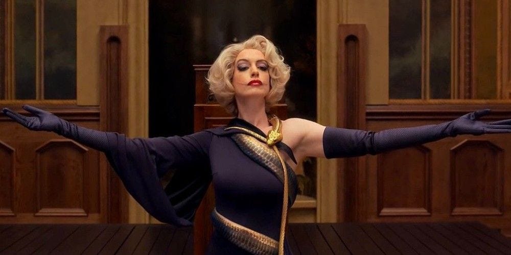 The Witches: 5 Ways Anne Hathaway Is The Best Grand High Witch (& 5 It'll  Always Be Anjelica Huston)