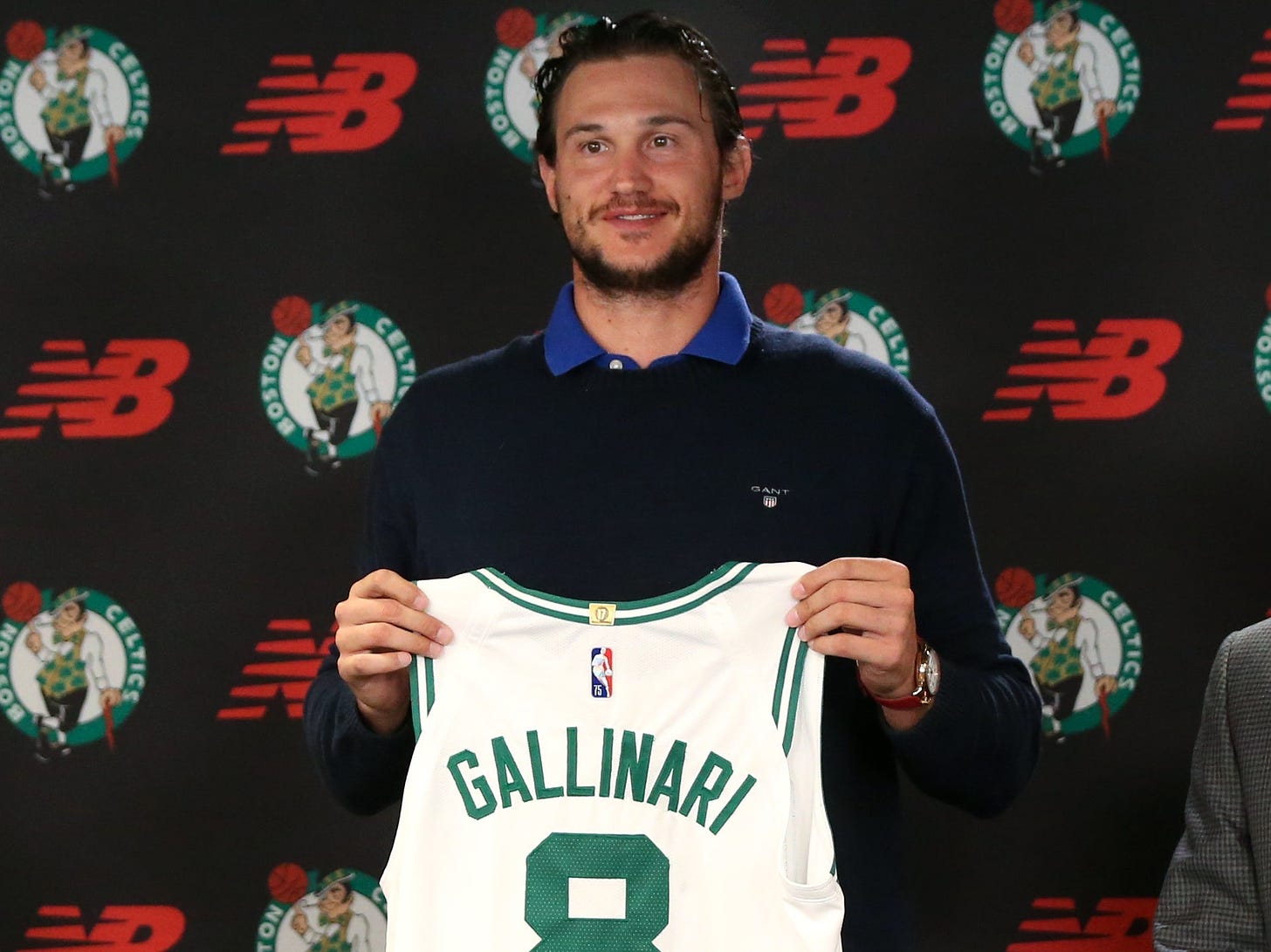 Danilo Gallinari exercises player option to return to Celtics