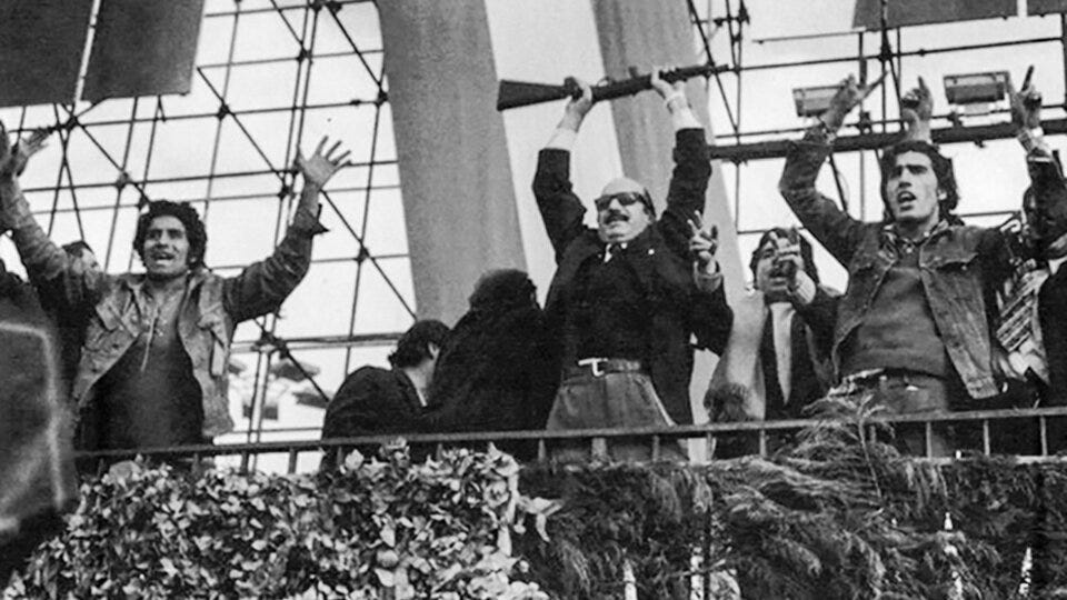 La masacre de Ezeiza, la jornada de violencia que marcó a fuego el regreso  de Perón | Lo que pasó el 20 de junio de 1973 | Página|12