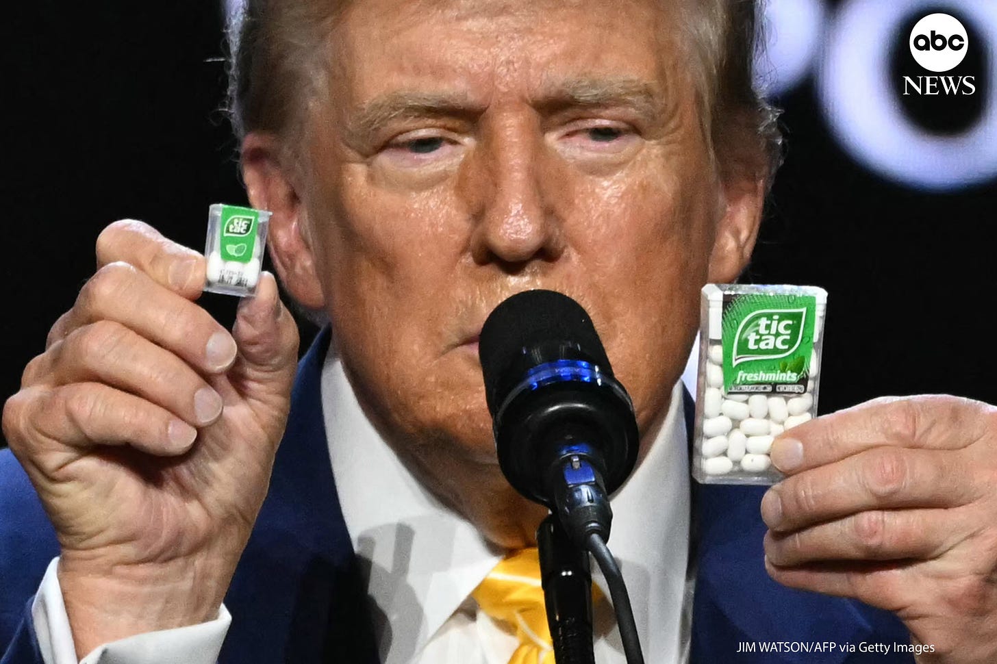 ABC News on X: "📸 Former President Donald Trump holds a big and a small  box of tic-tacs to illustrate inflation during a town hall event in  Phoenix, Arizona. https://t.co/d2KOwE9biH" / X