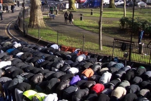 Muslim students continue street protest over closure of prayer room ...