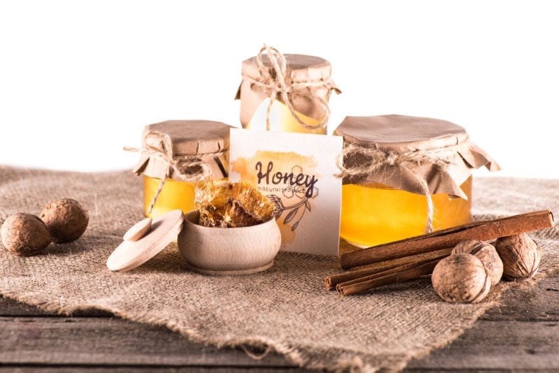 Miele e e cannella, fotografia insieme con noce moscata