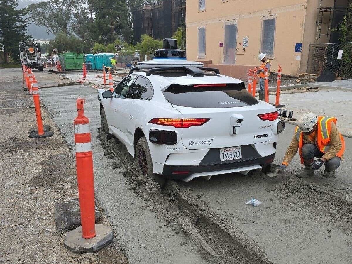 Waymo rolls toward San Francisco Airport — showdown brewing