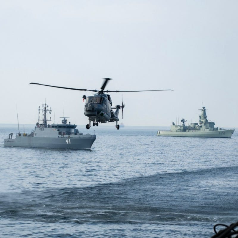 Vessels MHC Purunpää, NRP Bartolomeu Dias & helicopter Sea Lynx MK88-A of FGS Mecklenburg-Vorpommern 