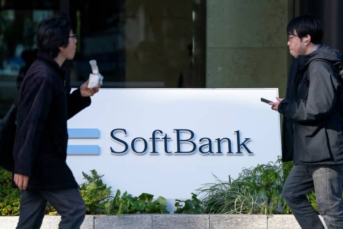 SoftBank is in discussions to invest between $15 billion and $25 billion in OpenAI.