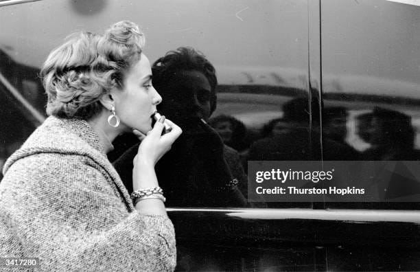 1950s Lipstick Stock-Fotos und Bilder - Getty Images