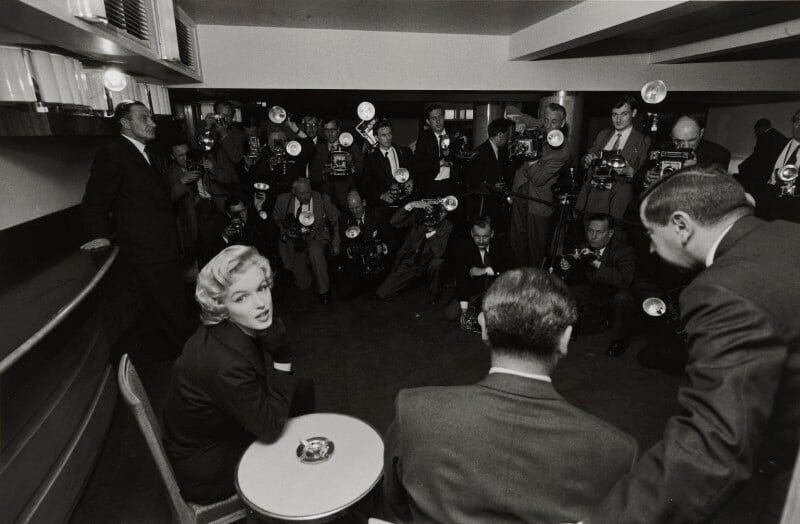 NPG x137340; Marilyn Monroe; Laurence Olivier (Press Conference at The  Savoy Hotel) - Portrait - National Portrait Gallery