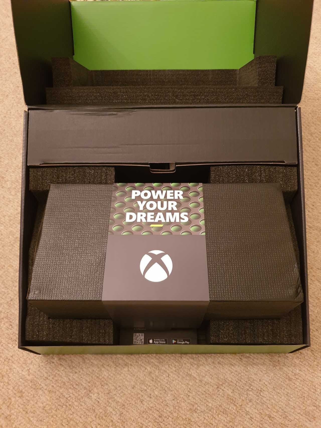 Xbox Series X unboxing