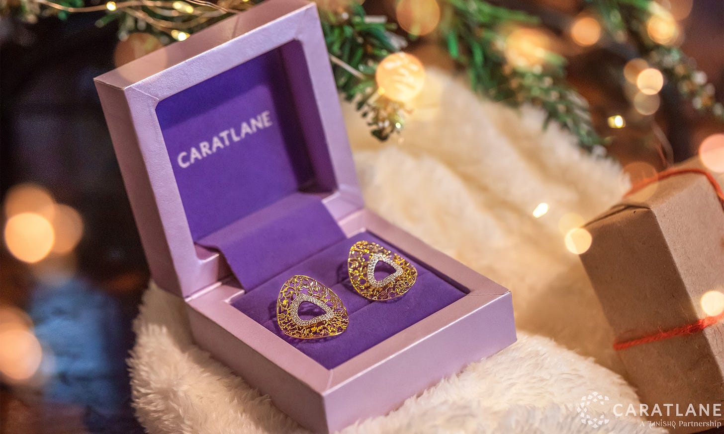 Best Christmas Jewellery Gifts to Give to Your Love This Season - The  Caratlane