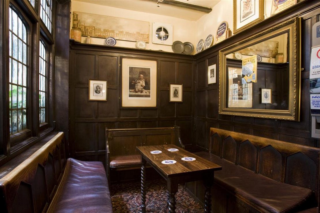 Take a 360 tour of The Ye Olde Mitre Pub in Hatton Garden