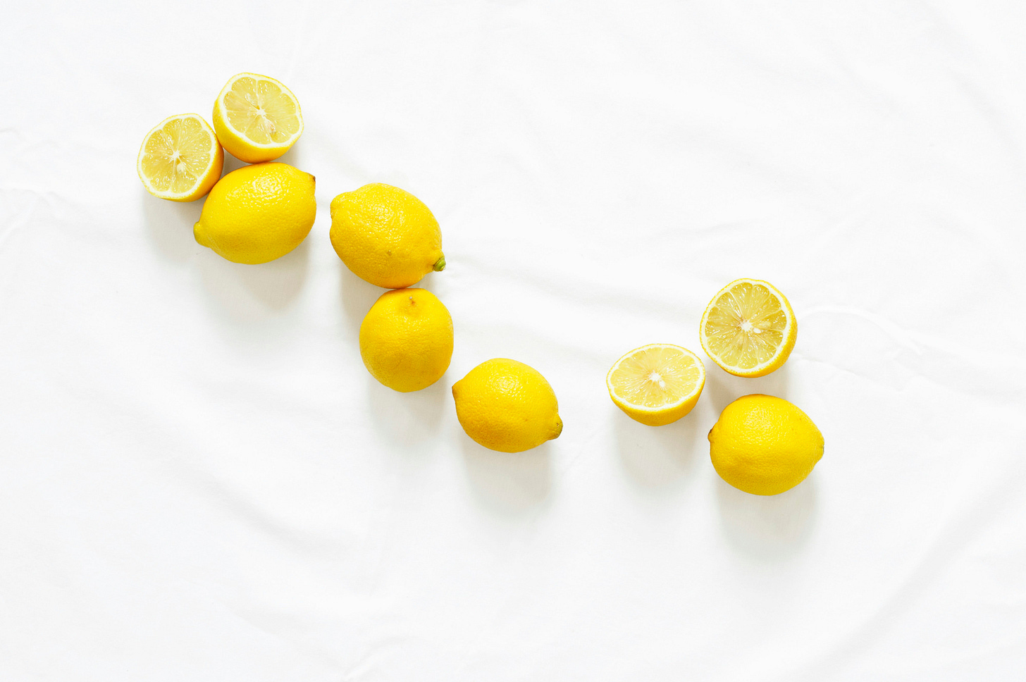 bunch of sliced American lemon bunch of sliced American lemon