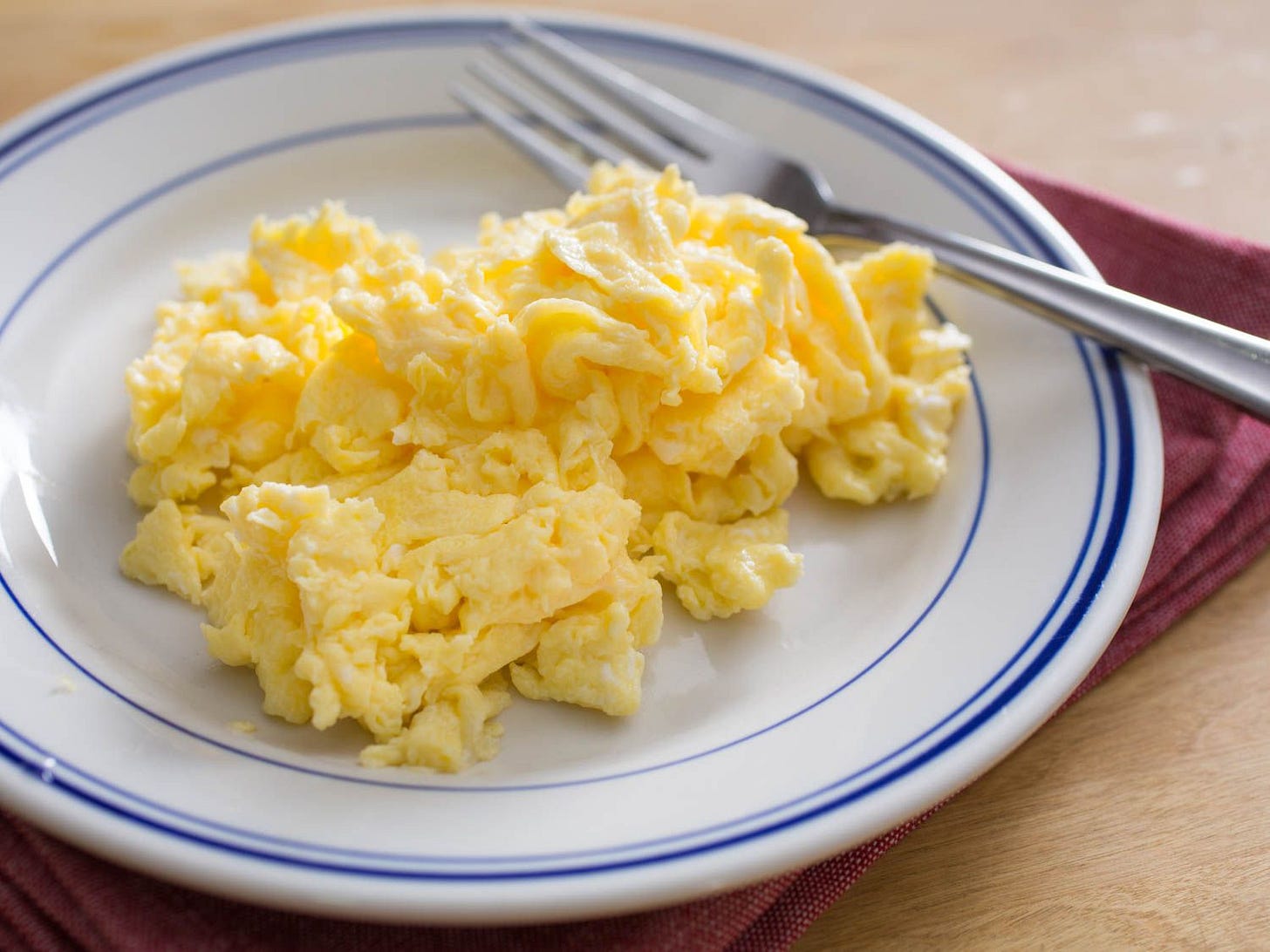 How to Make Fluffy Scrambled Eggs