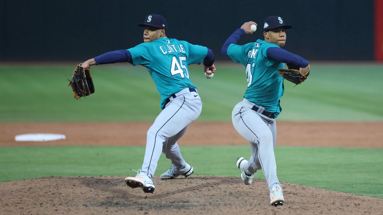 SWITCH PITCHER! 😳 Jurrangelo Cijntje is ELECTRIC! ⚡️(See him throw BOTH  lefty AND righty)