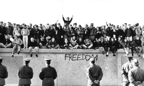 Berlin wall people