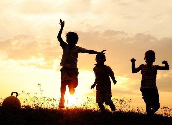 kids playing outside for 2016 nfl off season