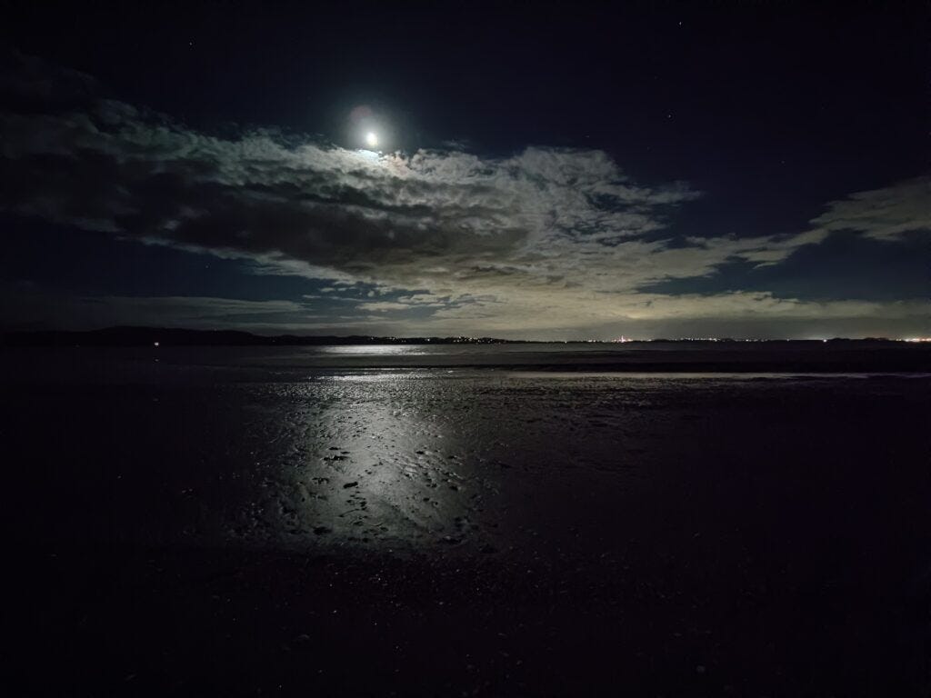 Big Bay, on the Āwhitu Peninsula, at night