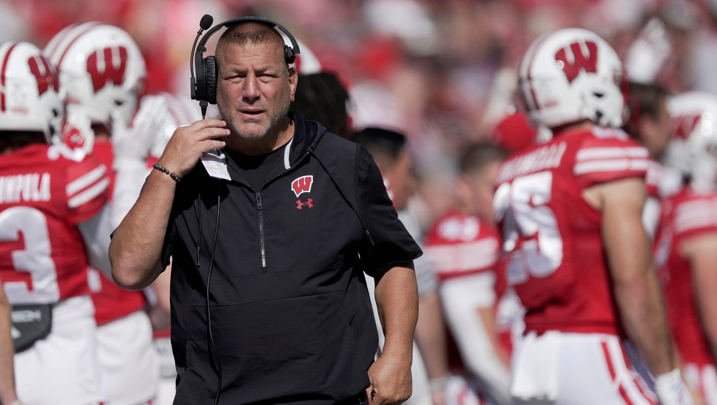 Wisconsin Badgers offensive coordinator Phil Longo