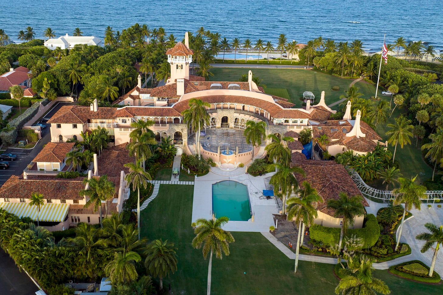 Mar-a-Lago value: Donald Trump's winter home is at the core of his New York  fraud trial | AP News