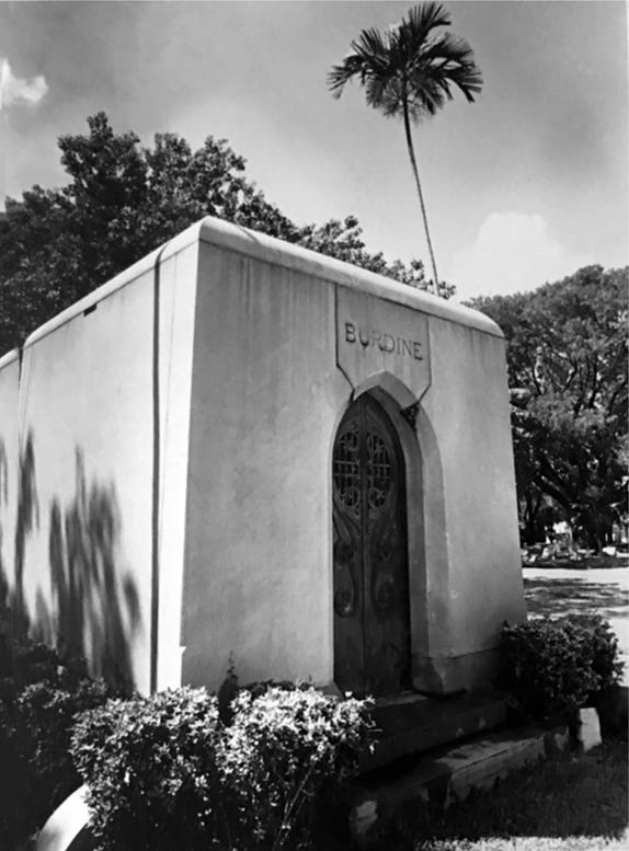 Figure 2: Confederate Monument in October of 1986