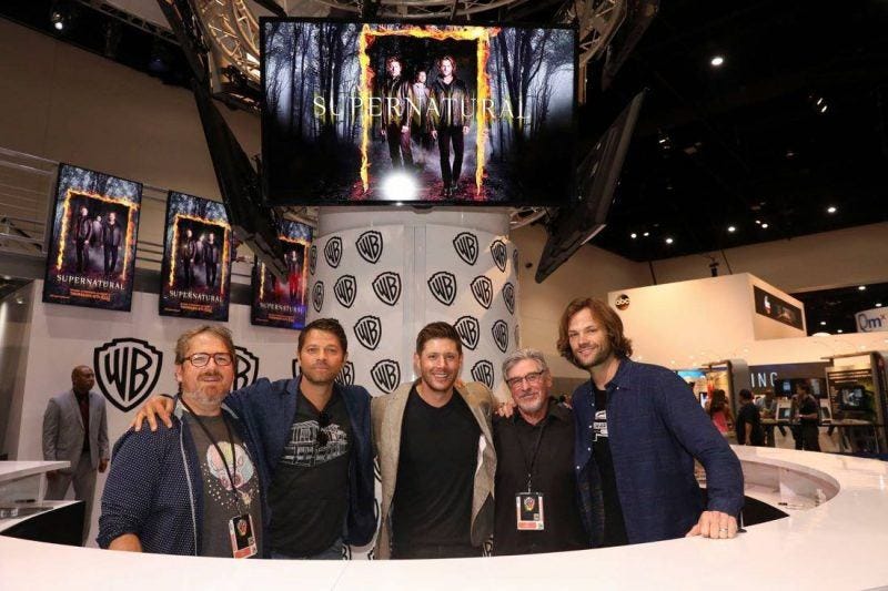 Supernatural Jared Padalecki Jensen Ackles Comic Con 2017 1100x733-005