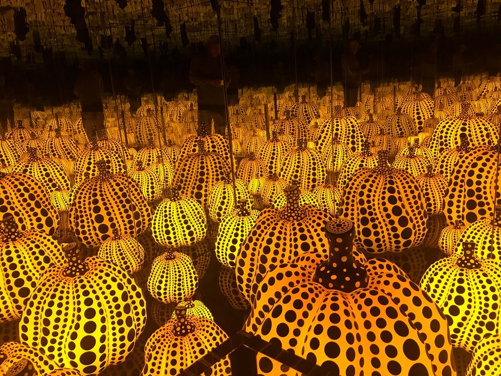 Infinity Mirrored Room-All the Eternal Love I Have for the Pumpkins, 2016. — Yayoi Kusama