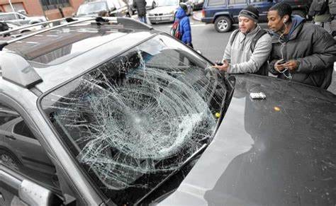 Woman survives leap off Williamsburg Bridge, landing on SUV down on the ...