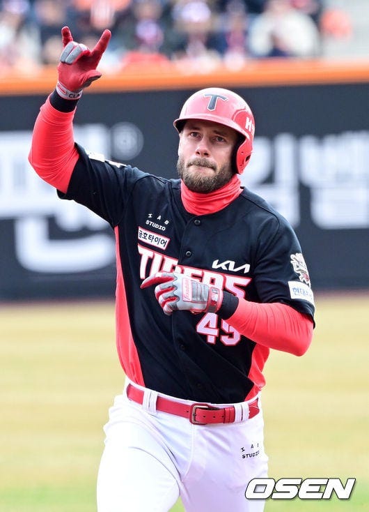 KIA Tigers' Patrick Wisdom impresses early, justifies replacement of  Socrates Brito - CHOSUNBIZ