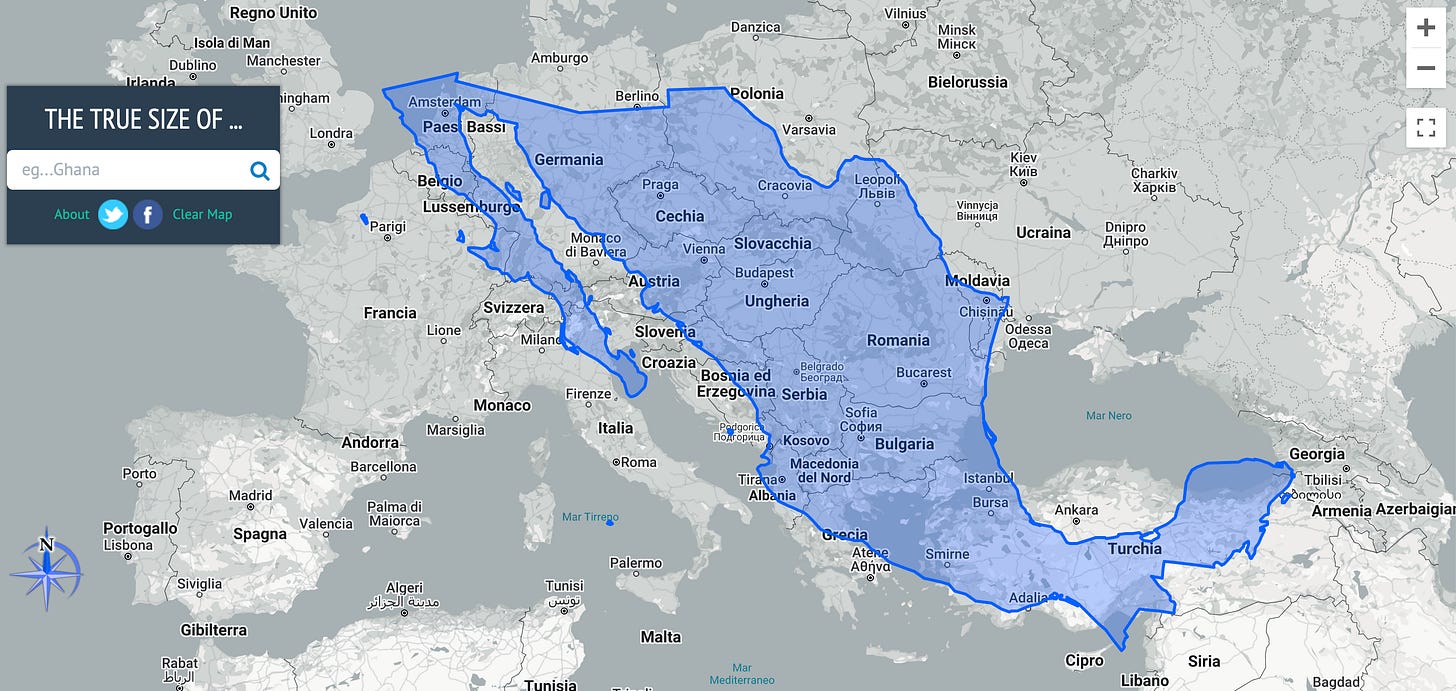 Sullo sfondo grigio di una mappa che racchiude l'Europa, parte del Nord Africa, del Medio Oriente e dell'Asia centrale ho sovrapposto la sagoma blu del Messico: è così grande che va da Amsterdam fino alla Turchia e tocca le coste della Georgia.